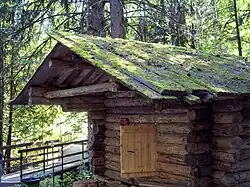 Охотничья избушка