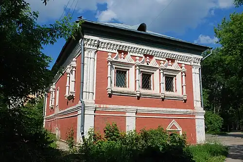 Левый боковой фасад дома Коробовых