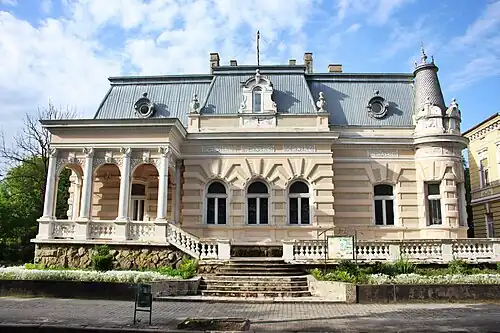 Вилла Раймонда Яроша