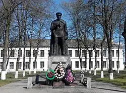 Памятник Дважды Герою Советского Союза Ази Асланову