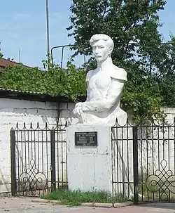 Памятник Бакиханову в Губе