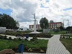 Памятник В.&nbsp;И.&nbsp;Ленину в сквере