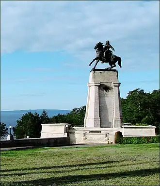 Памятник В.&nbsp;Н.&nbsp;Татищеву&nbsp;— визитная карточка микрорайона