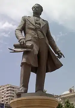 Памятник Зивер-беку Ахмедбекову в Баку
