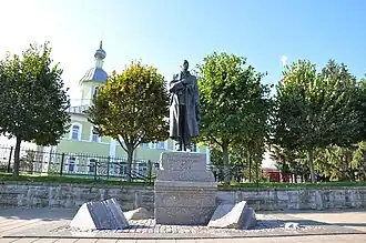 Памятник композитору С. В. Рахманинову на ул. Рахманинова