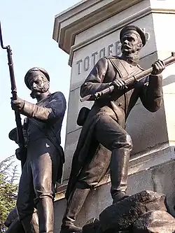 Солдаты, готовые к отражению вражеской атаки