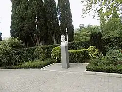 Бюст А. П. Чехова, Ялта