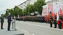 К парадному расчёту  обращается глава Крыма С. В. Аксёнов