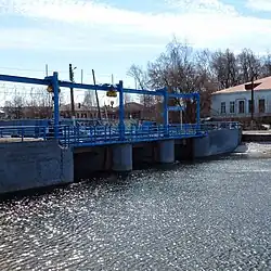 Плотина заводского пруда