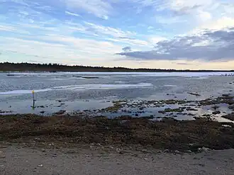 Озеро у трассы "Кола".