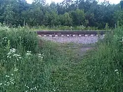 Дорожка к остановочному пункту.