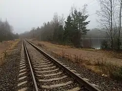 Насыпь по озеру. Вид в сторону ст.  Приветненское.