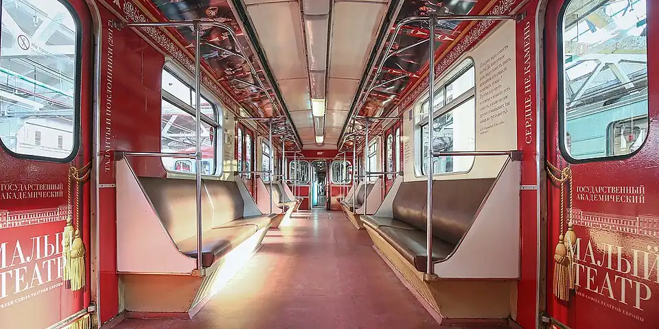 Салон поезда