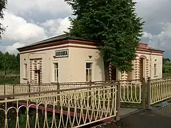 Здание вокзала. Вид с третьей платформы