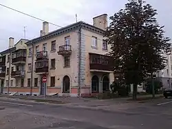 Дом на пересечении улиц Чеботарёва и Стахановской