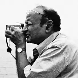 Обложка альбома группы «Валентин Стрыкало» «Развлечение» (2016)