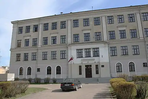 Дом № 9 (средняя школа № 15)