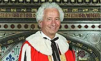 Роберт Гаврон в мантии пэра Палаты лордов