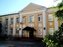 Главный корпус МБОУ СОШ № 54 (Ленинградская ул., д. 28)