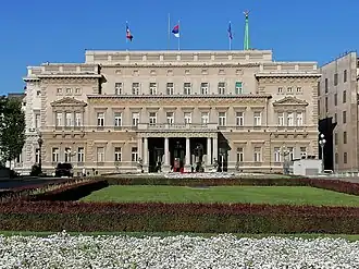 Вид на Дворец