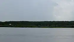 Село Челны, вид с левого берега Челнинской протоки.