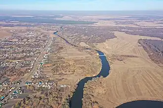 вид на село и протоку Щучью
