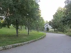 Средняя Ленинградская улица вблизи плотины