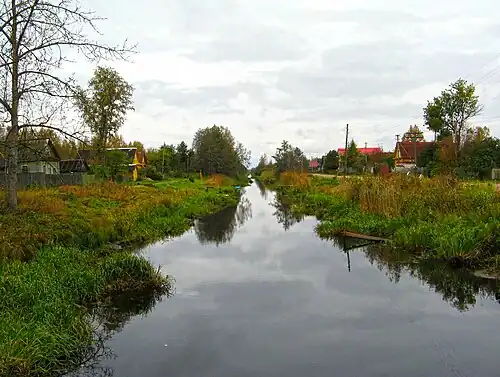 Староладожский канал в деревне Лаврово. 2013 год
