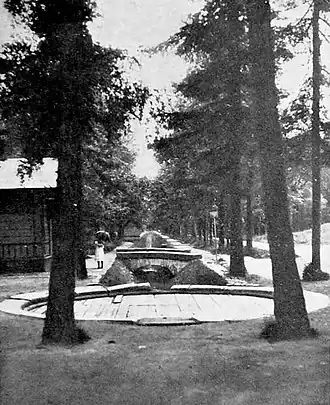 Таицкий водовод около Орловских ворот в Царском Селе. Почтовая карточка начала XX&nbsp;века