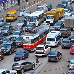 Трамвай марки Tatra T3 в траспортном потоке на Тверском проспекте. Движение трамваев было прекращено в ноябре 2018 года.