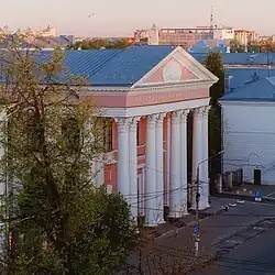 Тверская областная универсальная научная библиотека им. А. М. Горького в Свободном переулке.