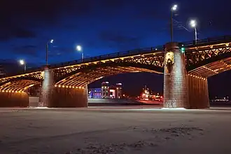 Тверь. Новый мост через Волгу в зимний вечер.