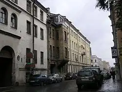 Тучков пер., д. №&nbsp;20 (в центре снимка)