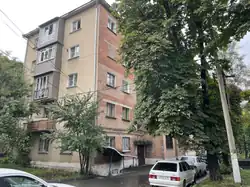 Торец здания, выходящий на улицу Максима Горькогоpx