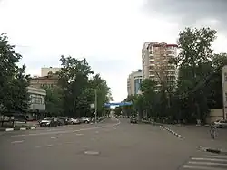 Вид на юг на повороте у площади городской администрации