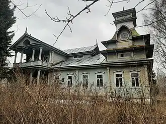 Усадебный дом