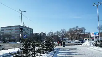 Уссурийск, перекрёсток ул. Чичерина и Краснознамённая, справа&nbsp;— здание цирка.