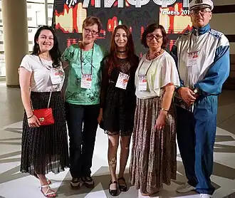 Нина Александровна Ягодинцева (вторая справа) среди участников литературного Фестиваля «ЛиФФт-2019» в Тюмени.