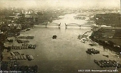 Финляндский мост в 1913-1920 годах, на левом берегу видна эстакада