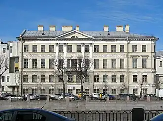 Главный фасад