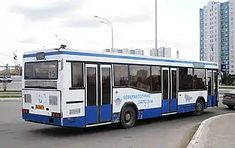 МАЗ-104.Х25 в Нижневартовске (Вид сзади)