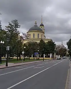 Фотография современного вида храма (со стороны площади Никитских ворот)