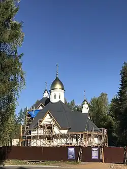 Вид строящегося храма Георгия Победоносца в Красавице, сентябрь 2019 г.