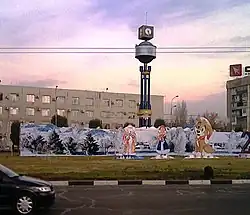 Часы в Душанбе на перекрёстке с проспектом Негмата Карабаева