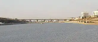 Вид с залива на мост