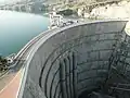 Общий вид на плотину и водохранилище