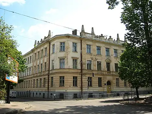 Школа №&nbsp;17, ул. Мельника (бывшая Черняховского), 3