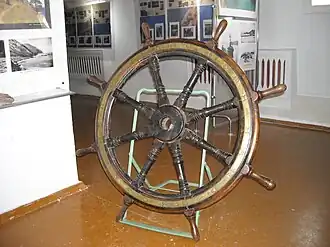 Штурвал ледокола «Ангара» в музее на его борту
