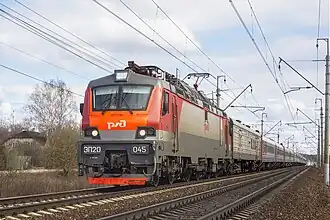 Электровоз ЭП20-045 с фирменным поездом  «Воркута» на перегоне Софрино — Пушкино