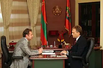 Косовский (слева) на встрече с Президентом Приднестровской Молдавской Республики Евгением Шевчуком (справа)